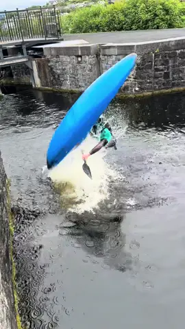Flying #kayaking #flips 