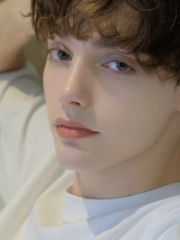 pomogisebe handsome Star #beauty #makeuplook #UK #Usa #forupage #100k #boys #handsomeboy #lover #song 