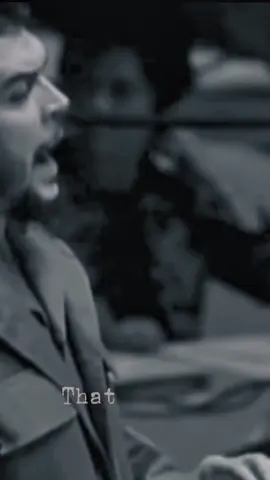 Ernesto Guevara de la Serna atau biasa di sebut Che Guevara lahir di keluarga kelas menengah di Rosario, Argentina – 14 Juni 1928. Ia menempuh pendidikan kedokteran di Universitas Buenos Aires. Namun, selama perjalanan keliling Amerika Latin, ia menyaksikan sendiri ketimpangan sosial, kemiskinan, dan ketidakadilan. Pengalaman ini mengubah pandangannya dan mendorongnya ke arah revolusi. #fypシ #fypシ゚viral #fyp #cheguevara #pahlawanrevolusi #komunisme #revolusikuba 