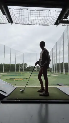 ⛳️🏌️‍♀️ #fypシ #viral don’t mind the lighting