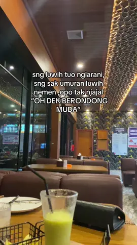 para brondong keluarlah😭💃#happyasmara #fyp 