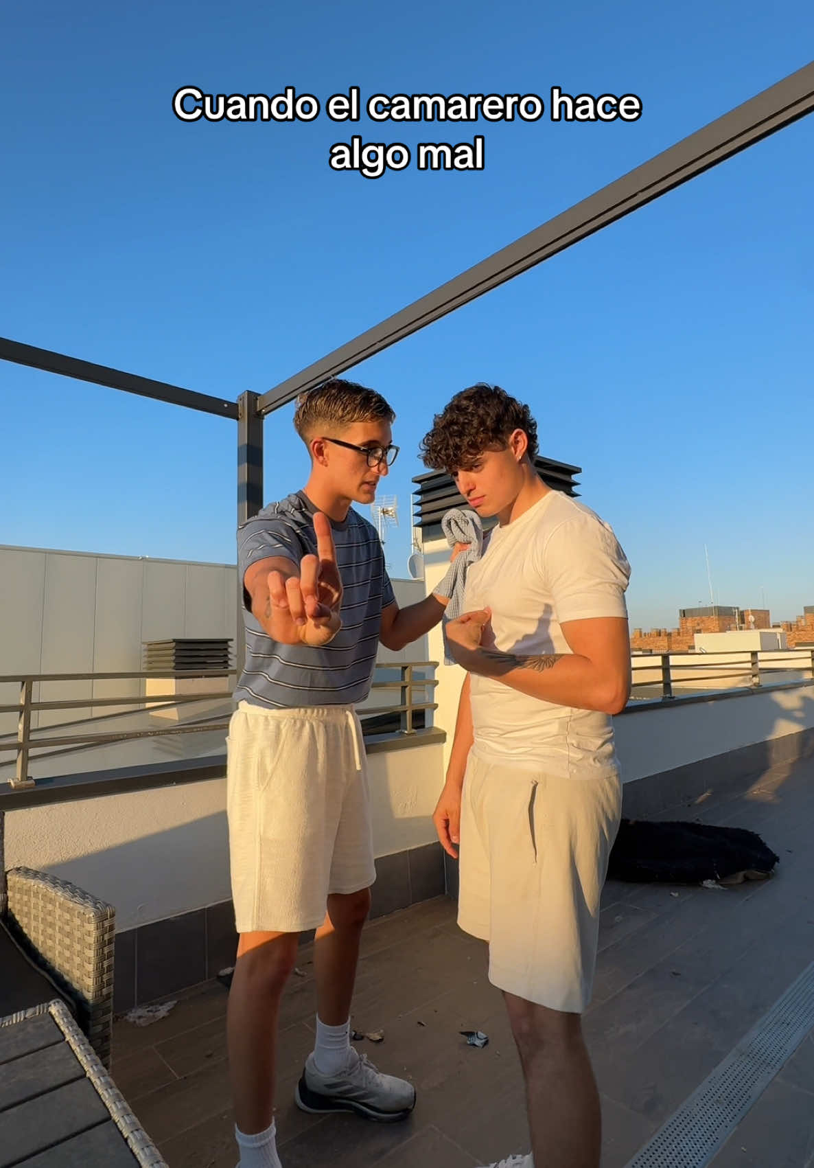 2.4M en Instagram?💙@GUILLE 🍐❌ 