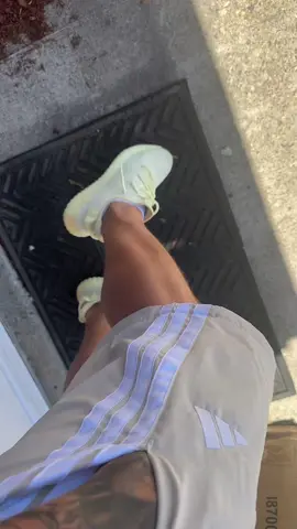 Them butters are buttering. #adidas #yeezy #yeezys #yeezy350 #kicks #sneakers #sneakerhead #kanye #adidas #butter 