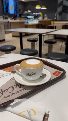 This line 😍❤️🔥 #eshuu410 #shinwari #coffee #mccafe #viral #viralvideo #fypp #fyppagee #amazing #line #peshawar #foryou #foryoupage #viraltiktok #growmyaccount 