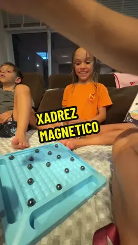 Amamos esse jogo!! Xadrez magnético #tiktokshop #familiamaoli #fyp #xadrezmagnetico 