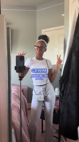 another grwm but this time no talkinggg . @KURT GEIGER @H&M @FattMack 🩶 #fattmack #viral #grwm #comfyoutfits #schooloutfit #prettygirl #leilei #OOTD #musicgrwm #grwmacc 