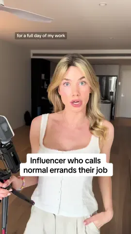 And she has an assistant and manager #influencer #relatable #workinggirl #foryou 