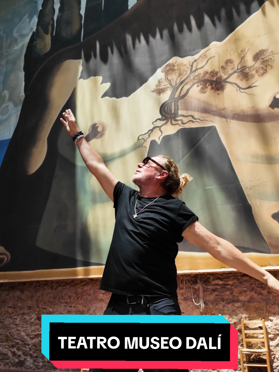 Fuimos al museo de Dalí en Figueres, España. ¡Qué lugar! Sales con la cabeza revolucionada de pensamientos. La realidad que vemos es una, y en este museo te das cuenta de la capacidad que existe para crear en varios niveles.  🤯 #Dalí #Tour