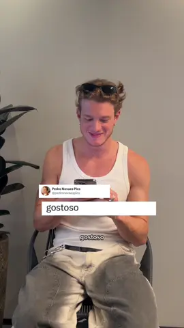Hoje vai ao ar o último capítulo da novela Garota do Momento. Para fechar essa etapa com chave de ouro, o galã e #WayStar @pedropnovaes separou um tempinho pra ler - e comentar - alguns tweets feitos por fãs. E o resultado é esse: 🐲🧢⭐🎬✨😳 Dá o play e assiste!  #TalentManagement