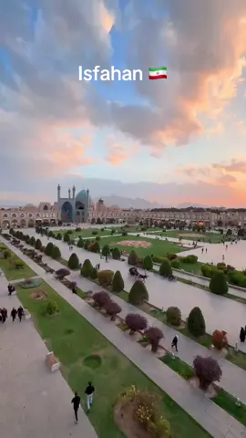 أصفهان… نصف العالم بكل معنى.                    #isfahan #iran🇮🇷 