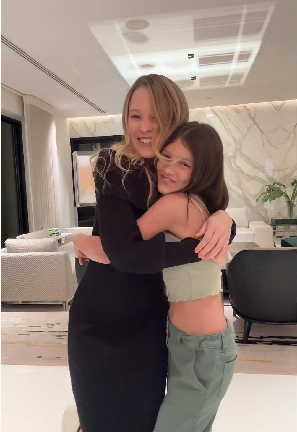 @Anna Carina amando todo tu album😍🥰