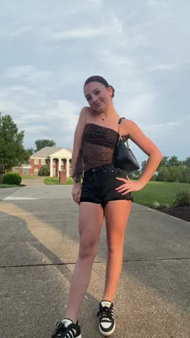 Grad party🖤🤎