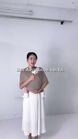 🧐 EmBé Sling ơi Nova nâng cấp rồi có khó mặc không?  👉🏻 Dạ không đâu mẹ ơi,thao tác mặc vẫn dễ như mặc áo thun nè, để EmBé Sling chỉ mẹ nhé!  Hiện địu EmBé Sling Flex và Nova vẫn đang được giảm giá độc quyền trên Website và Inbox — Mẹ nhắn tin để được tư vấn kỹ càng và săn địu tốt giá hời nhé ạ ✨🌟