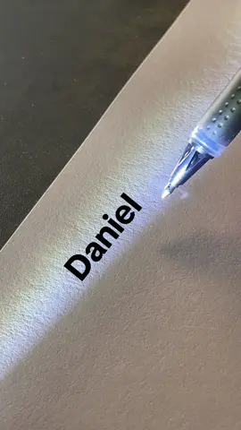 How to sign the letter D?