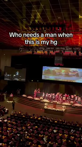 my hype woman always ly 😘 @dimitra #grad2025 #ilovemyhg 