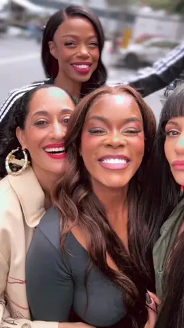 Back together like we never left  💛 We have something fun to share. Come meet us at the PATTERN “lounge” tomorrow! #traceeellisross #goldenbrooks #jillmariejones #persiawhite  #patternbeauty #patterncocktail #bts #okaypattern
