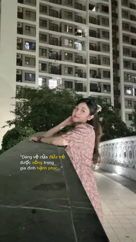 Chẳng phải ai cũng may mắn được sinh ra trong một gia đình hạnh phúc . Mình cũng vậy! Nhưng nếu ta biết và tự dần chữa lành vết thương thì cơ thể sẽ tạo ra sức đề kháng! ☺️🌷☘️#girl #Love #story 