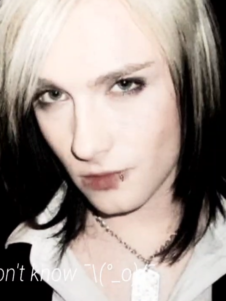 a handsome prince 🖤 . . . . Tags : : #fyp #cinemabizarre #cinemabizarreedit #cinemabizarrefan #cinemabizarreluminör #jackstrify #jackstrifyedit #strify #strifycinemabizarre #strifyxkyro #emo #emoboy #джекстрайфи #страйфи 