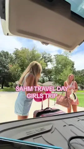Girls trip in full affect! 🤭🐚☀️🏃‍♀️💕 #sahm #travel #travelday #girlstrip #girlstrips #flordia #beach #vacation #pregnant #MomsofTikTok #momfriends #youngmom #funmom #fyp @Courtney Moseley @Camen Youngblood 