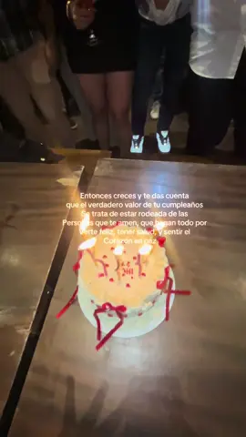 Aunque mis mejores amigos estén en otros países, los sentí conmigo ♥️ los extraño a toditos ❣️ posdata: fue uno de los mejores cumpleaños que he tenido 🎁♥️💯