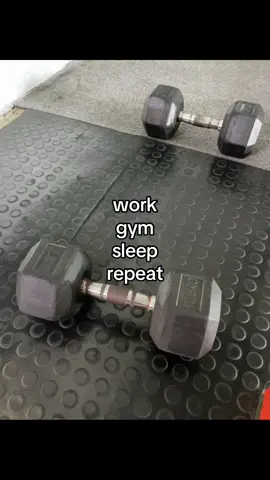 gitu gitu ae teros wkwkwk #foryoupage #fyp #masukberanda #gym #olahraga #workoutmotivation #gymrat #GymTok #GymLife 