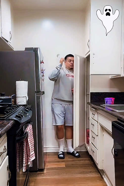 Hidden speaker 🔊 prank 😈🤣#usa🇺🇸 #funnyvideos #funny #funnytiktok #funnymoments #haha #happy #prank 