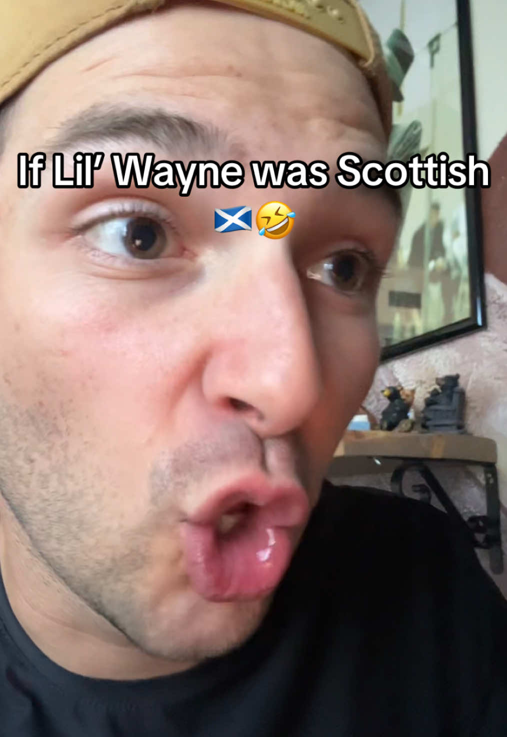 Replying to @zdpimpin luvleh laydeh lomps 🤣🤣🏴󠁧󠁢󠁳󠁣󠁴󠁿🏴󠁧󠁢󠁳󠁣󠁴󠁿 #lilwayne #scottish #lollipop #funny #voice #accent #impression #comedy #scot #fyp 