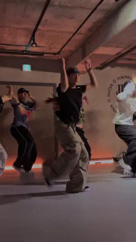 🎥 Choreo: J HO 📸 Video: @ju_lee_dancer ⭐ @ju_lee_frames #jho #jhochoreography #justjerkjho #jhochoreo #choreo #ju_lee_frames #videography #ктотакой 