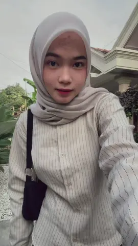 esemanee koyo raden gatotkocoo #outfitcheck #OOTD #ootdhijab 