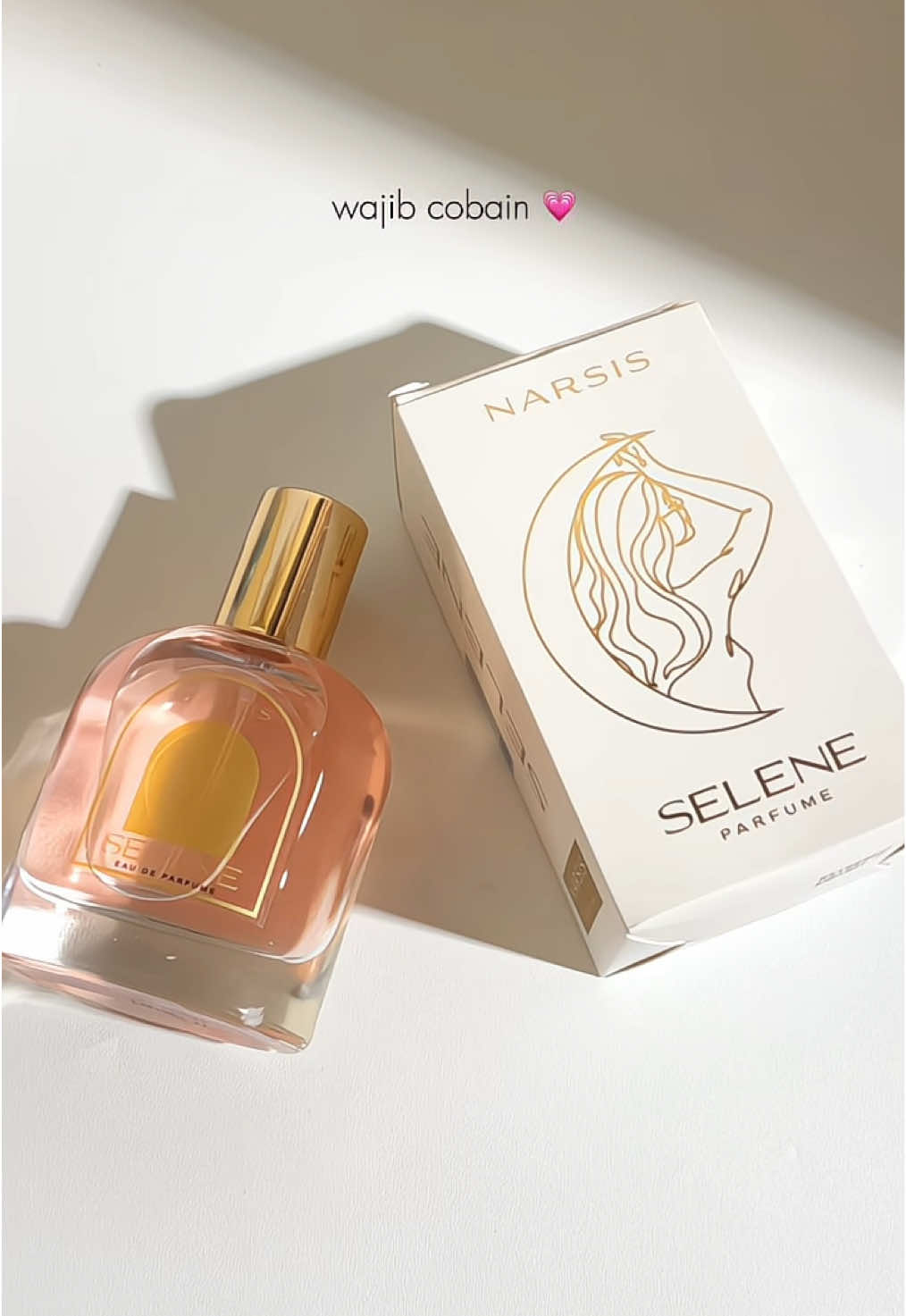 asli ini wangi banget sih 💗 #parfumenarsis#seleneparfume#narsis