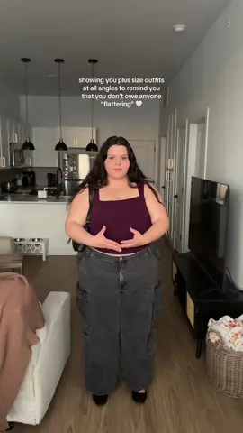 I used to avoid fitted tops cause I didn’t want others to notice my rolls or whatever but one thing I learned is people will know your size no matter what you wear so might as well wear whatever u want 🤍xx #plussizefashion #plussizeoutfit 