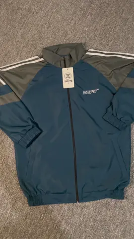 Yuk cekout #jaket #outfit #gajiansale #supersale #zeys 