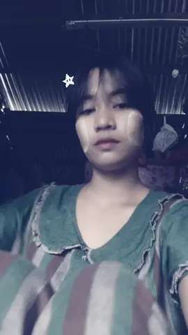 #ကျောင်းခန်းထဲကမိန်းကလေးကိုချစ်နေမိတယ် #ရုပ်ဆိုးခြင်းသည်းခံပါ🥺💖 #fyppppppppppppppppppppppp 