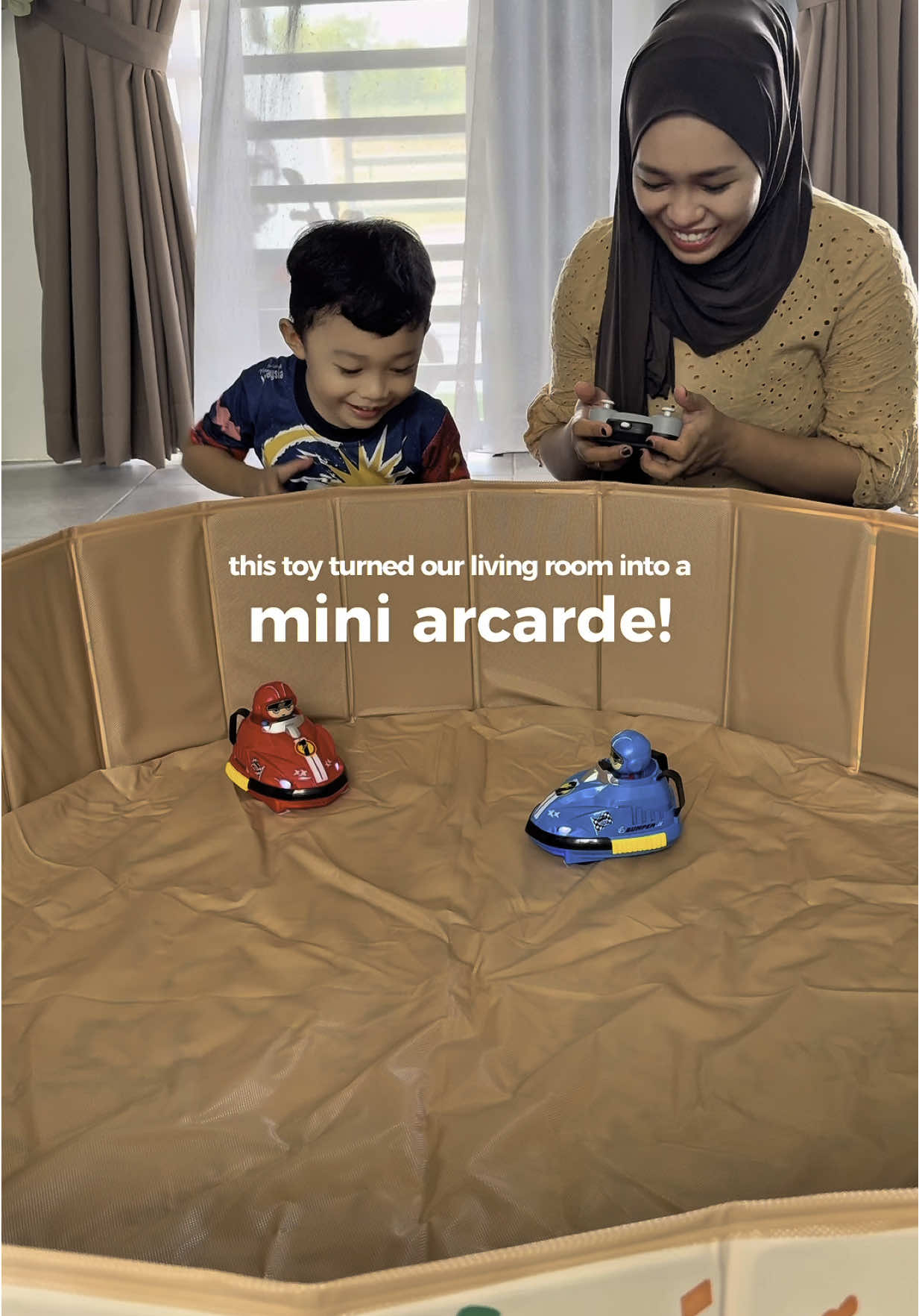 Sape yang excited nak main ni sebenarnya? 😂 #RemoteControlBumperCar #Toys #funtoys #familygame 