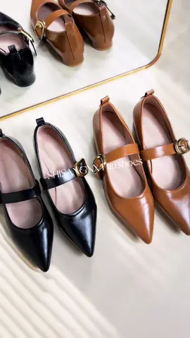 SHISANGNX Flatshoes Ini Dengan 2 Warna Favorite Untuk Awali Aktivitas🖤🤎 #flatshoes #sepatuwanitaimport #footwear 