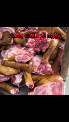 Ngày nào nhà em cũng làm hàng nên các bác cứ yên tâm thưởng thức ạ Dân mình cứ thịt này mà ăn cho yên tâm các bác à #denhatquanphungkhoang #thitchophungkhoang #thitcho #thitchomamtom #chongon #thitcholamo #chongonhanoi #xuhuowngtiktok #denhatthitcho 