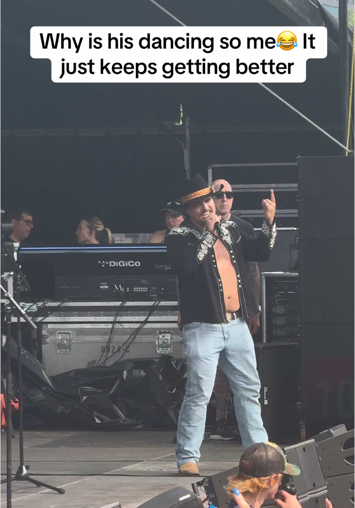 His dancing is a mood @GavinAdcockMusic 