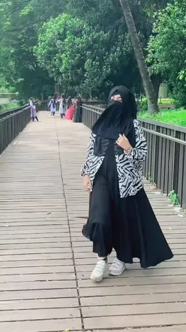আমার লেভেলটা বুঝতেছেন???  #containcriator #foryoupage #foryoy #vairal #tiktok #rjtanhariba💝 