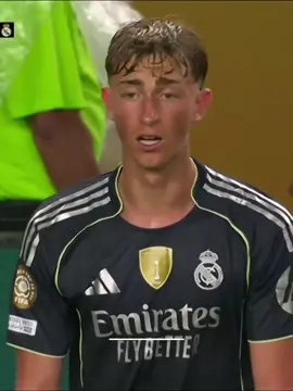 Ball control #deanhuijsen #football #fouryou #foryoupage #viral #fyp 