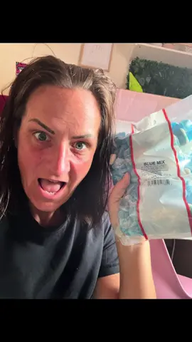 BARGAIN SWEETS!!! The yummist and cheapest around!! 3kg for £9 with free delivery - grab them while you can!! #fyp #school #PTA #crazykids #sweets #bargain #f #lovelyjubbly 