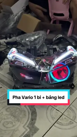 Pha Vario kết hợp với bảng led tuỳ chỉnh chữ và hiệu ứng nhì thật ảo ma #Sanchoidenled #denxemay #Vario #Vario125 #Vario150 #Click #fyp 