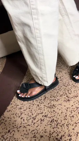 Tel:777962646 #padam #pourtoi #foryoupage❤️❤️ #senegal #madeinsenegal #chaussures #cadeau #ideecadeau 