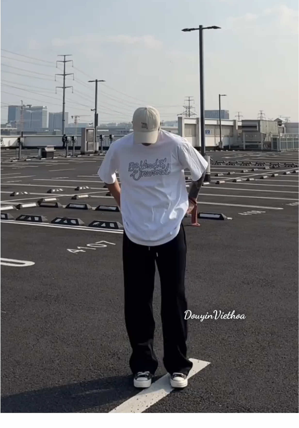 Giấu biến cái bụg bầu 7 tháng nhé anh em #xh #phoidonam #outfit 