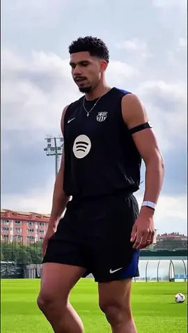Ansu Fati Quiere Ser Titular en el Barça: ¡Mensaje Claro al Entrenador! #AnsuFati  #FCBarcelona  #FútbolEspaña  #TikTokEspaña  #FútbolTikTok  #LaLiga  #BarçaFans  #JóvenesEstrellas  #EICampNou  #ViralTikTok 