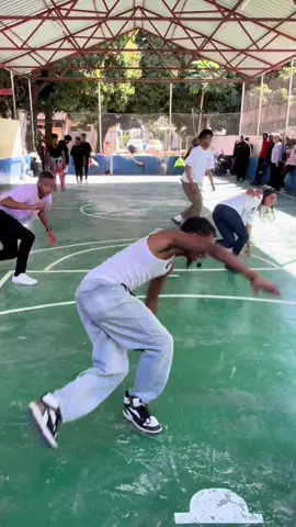 Kwassa Kwassa anima eish 🔥🔥🔥😍 BAILE COLÉGIO MODERNO🔥🔥🔥 #afro #congolaise🇨🇩 #dance #palops🇦🇴🇲🇿🇸🇹🇨🇻🇬🇼 #moz 