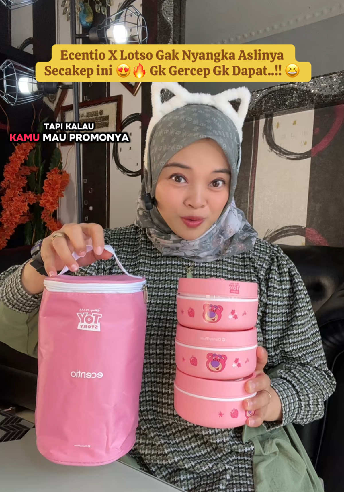 Cakeeepp Poll 😍 pantesan pada gercep padahal baru aja launching.. genrakan ecentio kali ini lunch bix versi rantang anti nyampur anti tumpah.. warnanya gemoy poll 😍😍 CO sekarang stok terbatas..!! 🤗😆 #lunchbox #ecentio #lunchboxecentio #kotakbekal #kotakmakan #backtoschool #wibgajian #paydaysale #cuantanpabatas 