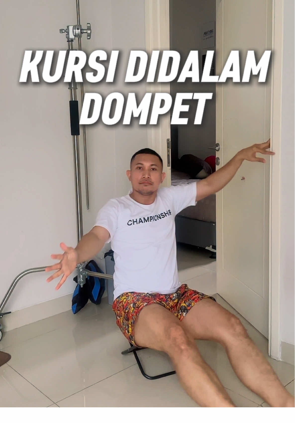 Bawa santai ke mana aja! Kursi lipat ringan, kuat sampai 120kg, gampang dilipet & masuk tas. Camping, mancing, atau piknik makin praktis!” #KursiLipat #OutdoorGear #Praktis