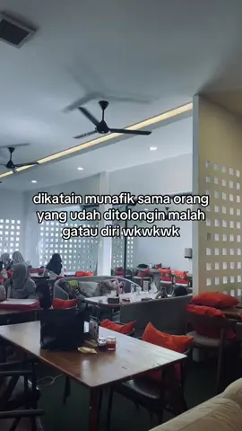 #pertemanan #pengkhianatan #dikhianati #diomongin #gataudiri #munafik #fypシ゚viral #fyp #fyppppppppppppppppppppppp #4u #4you #4k #4youpage #fypシ 