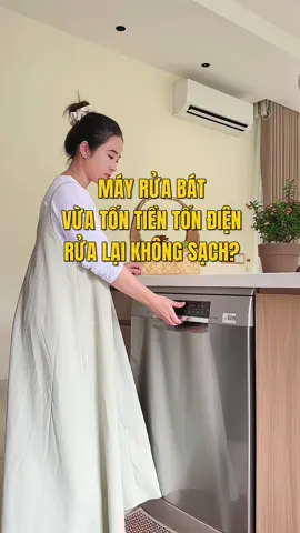 Nhiều người vẫn hiểu lầm về máy rửa bát, nên nhà Bắp mời mọi người coi hết video này nha.  Riêng nhà Bắp thì đã chọn dùng máy rửa bát nhà Bosch. Vừa sạch khuẩn, vừa tiết kiệm thời gian để cả nhà có thêm phút giây quây quần bên nhau  #chuyennhabap #nhacuabap #DeBoschlo #ChuanchatDuc #BoschHomeVN
