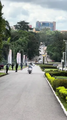 Arrival of Asantehene for the Graduation Ceremony at KNUST with King Mswati III  #thepalaceview #foryoupage❤️❤️ #onthisday #asantey3oman💯 #foruyou #manhyiapalace #ghanatiktok🇬🇭 #fortherecord #royalfamily #royals #eswatinitiktok🇸🇿 #fyp #eswatinitiktok #fyp #eswatinitiktok #fyp #otumfuo 